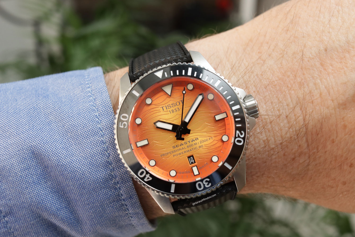 En la muñeca: Tissot Seastar 2000 Professional naranja