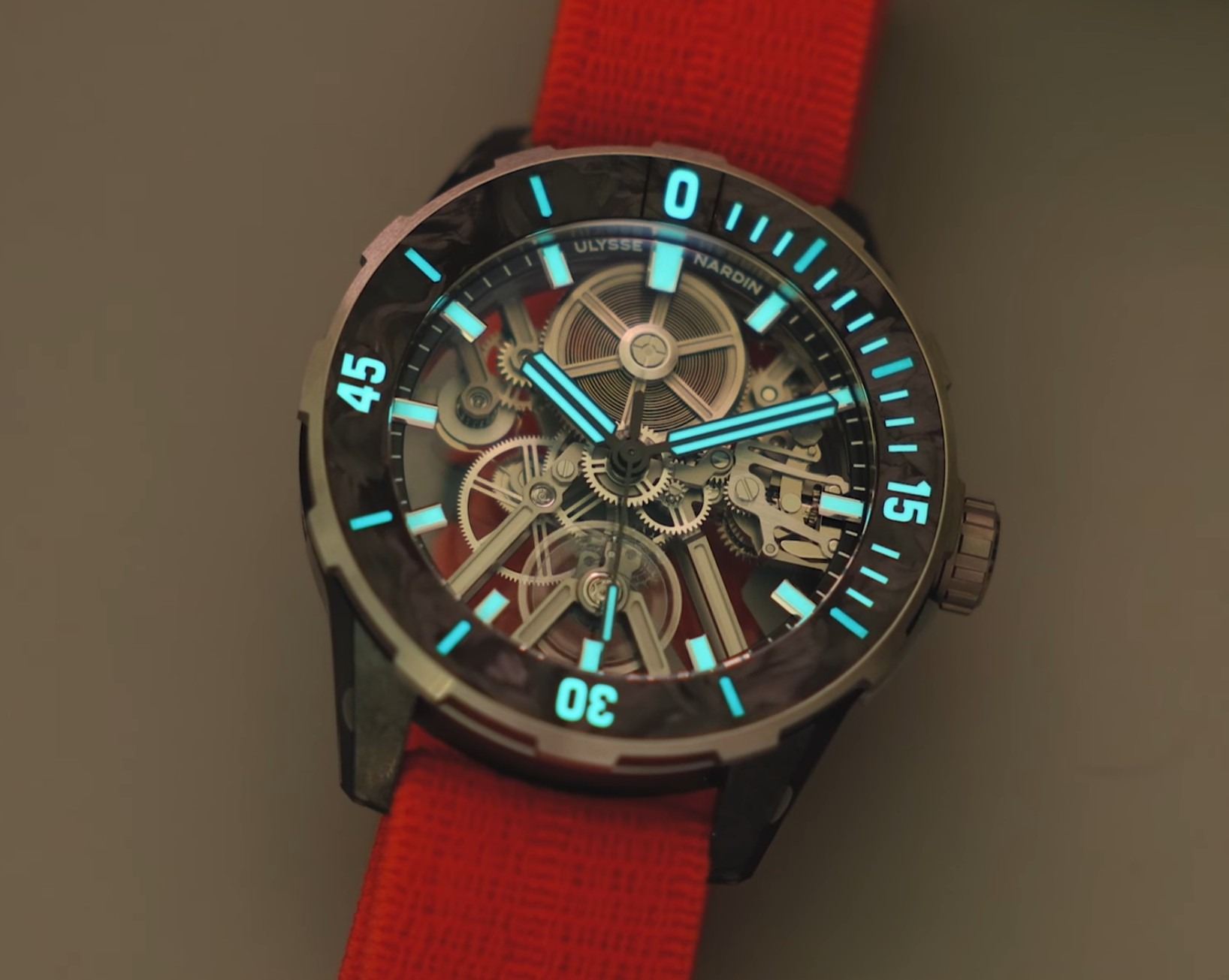 Tratamiento con Super-LumiNova del Ulysse Nardin Diver [AIR]