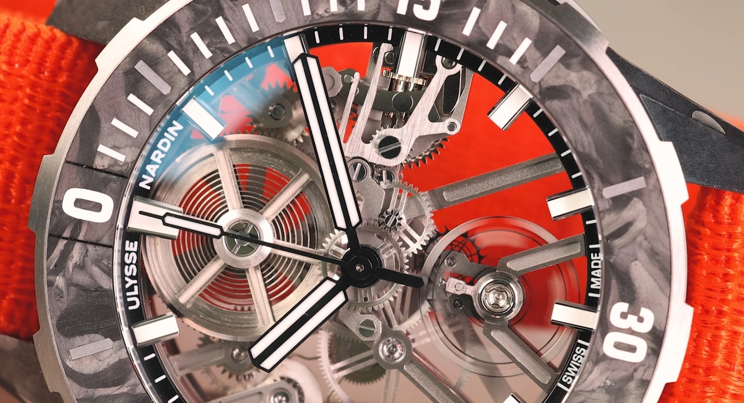 Detalle de la esfera del Ulysse Nardin Diver [AIR]