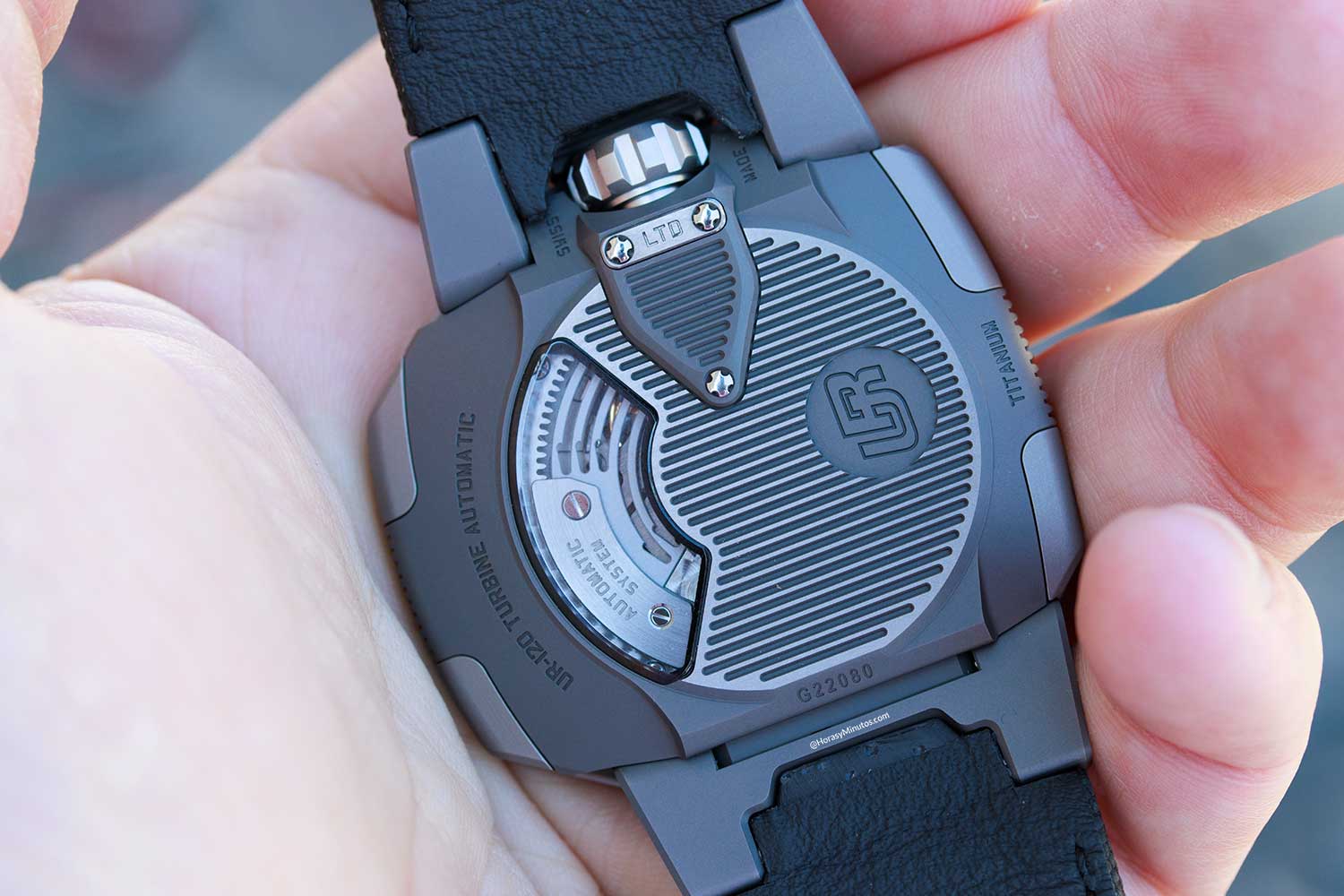 trasera del Urwerk UR-120 "Spock"