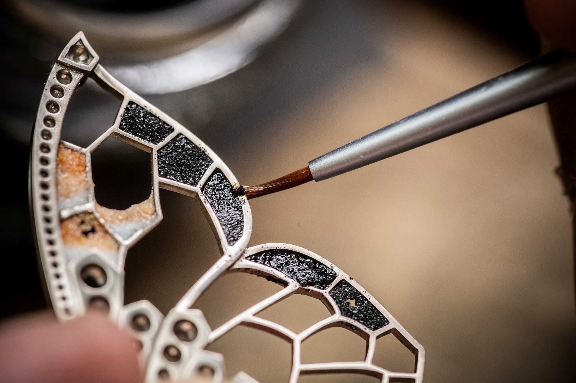 Decoración de las alas de la mariposa del Van-Cleef & Arpels Brassée de Lavande automaton