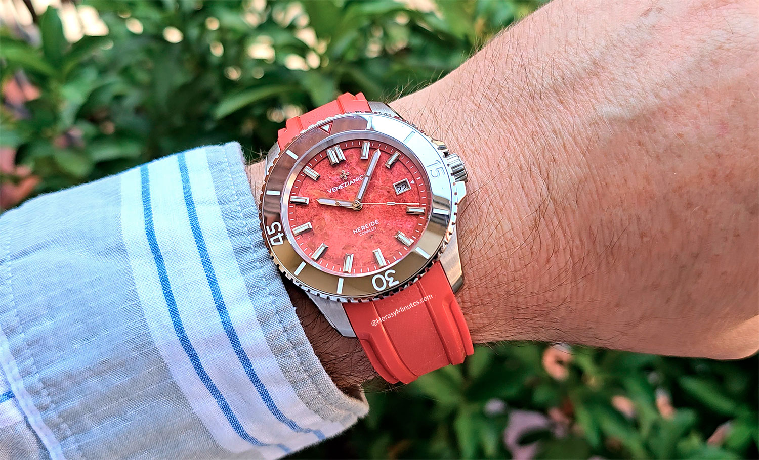 En la muñeca: Venezianico Arsenale Platino